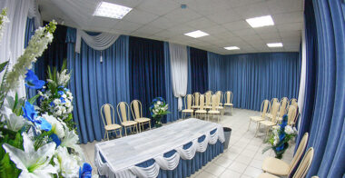 Прощание с усопшим в траурном зале